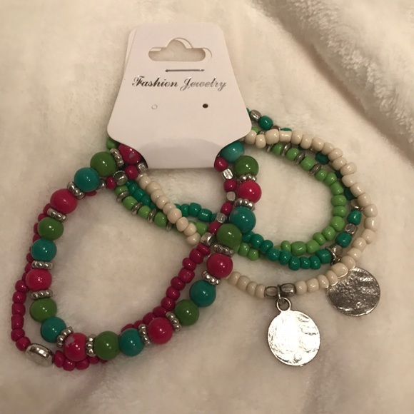 Earring and Bracelet Set - Picture 4 of 6